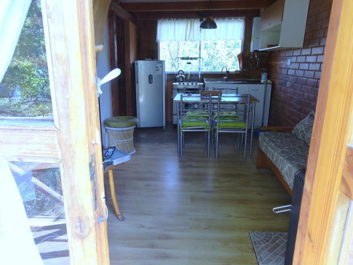 Cabanas Spa Bungalows Huarranchi Пукон Номер фото